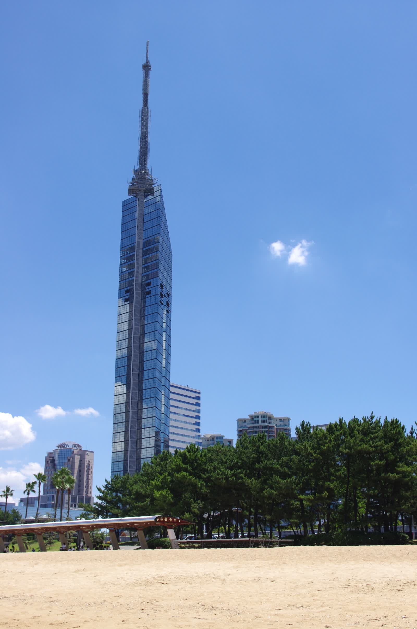 Maizuru Park in fukuoka