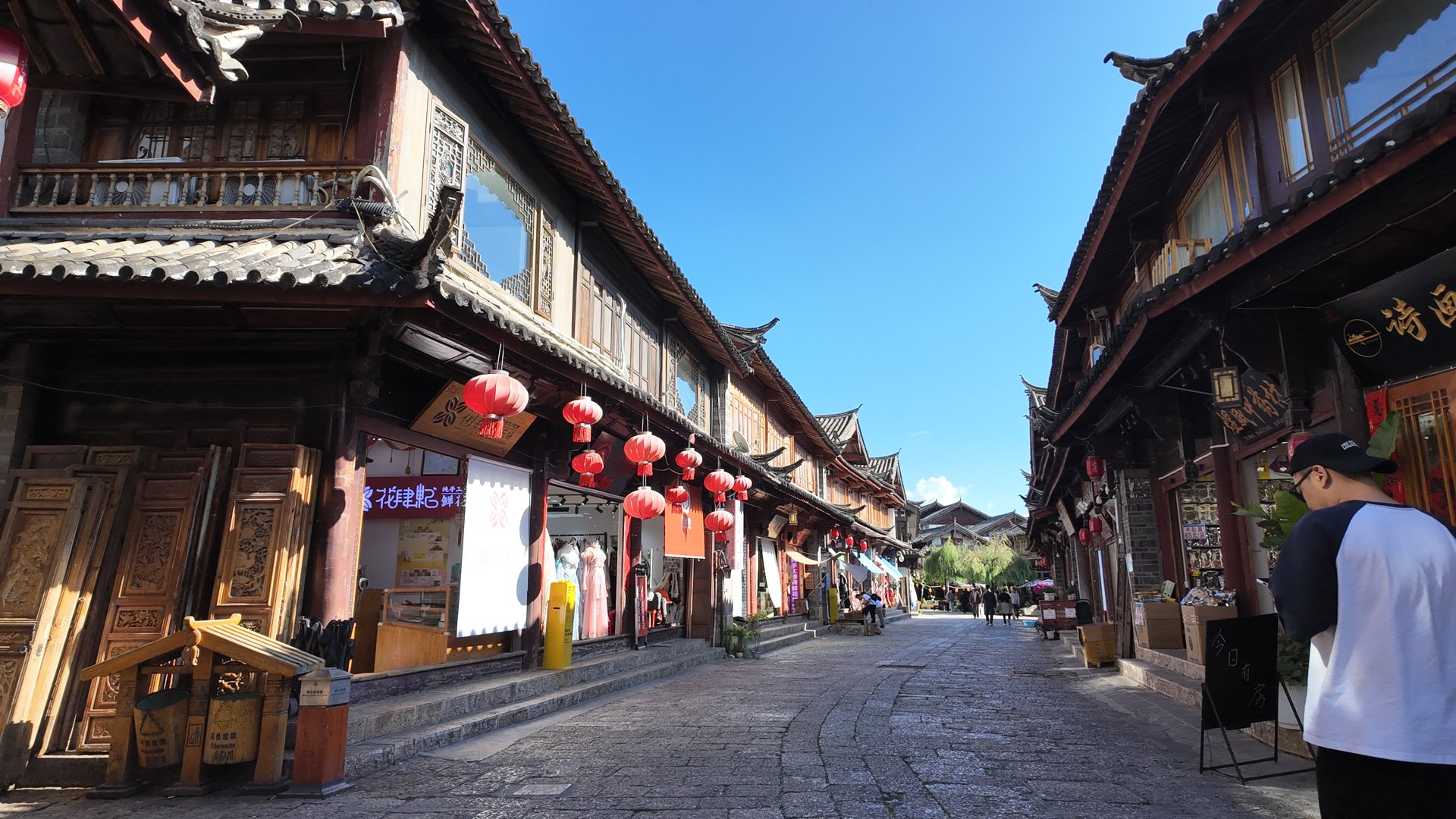 ถนนสายเก่าในเมืองเก่าลี่เจียง มรดกโลกที่ยูเนสโกขึ้นทะเบียนตั้งแต่ปี 1997