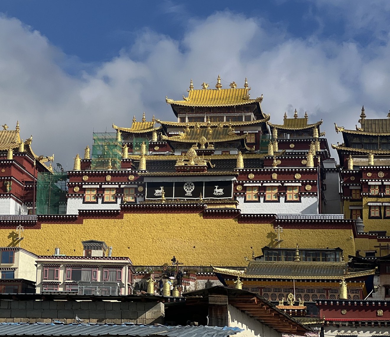 วัดซงจ้านหลิน วัดทิเบตหลังคาทองแห่งแชงกรีล่า